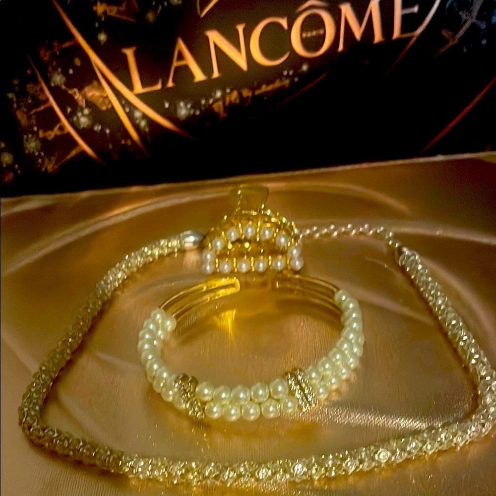 Macy's Gold and White Necklace Elegant Jewelry